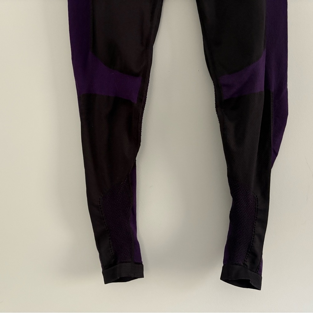 Fabletics Demi Lovato High-Waisted Seamless Rib Black and Purple Legging Size L - Picture 6 of 11